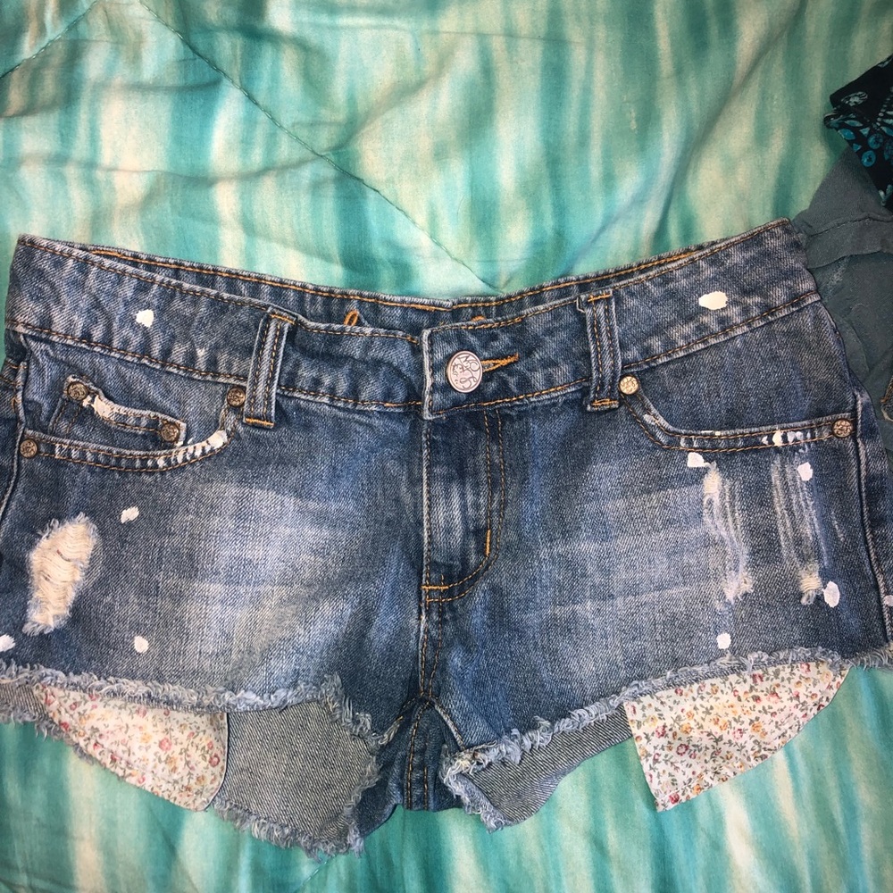 Love note jean shorts
